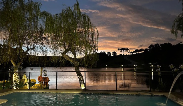 Celeiro Lake Village