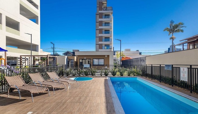 MCB - Apartments With Pool Near the Beach
