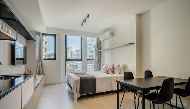 Modern and Fully Equipped Apartments Just Minutes From Lagoa da Conceicao and the Beach - VTD