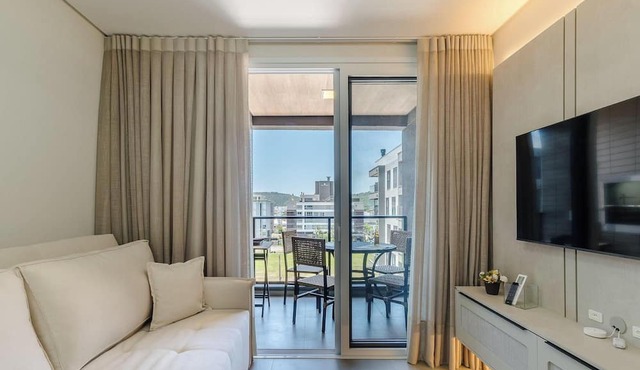 Cond Apartments Vila do Lago in Jurere - VLO