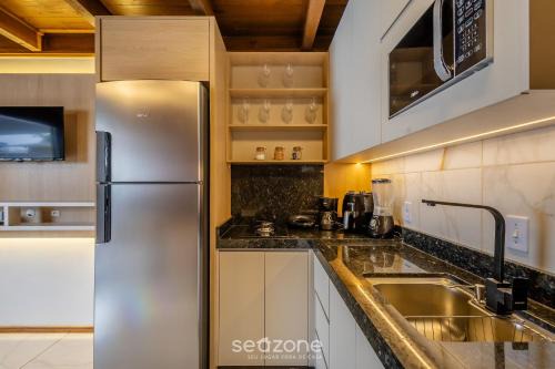 Cottage with balcony, near the beach VIL0001