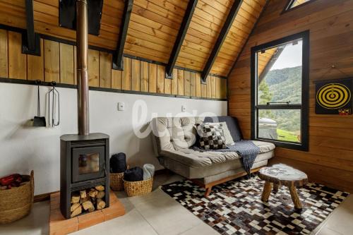 Retreat of the Spring: Chalet, Sauna, and Hot Tub in the Mountains