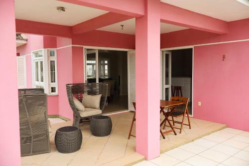 Casa completa com piscina a 1 quadra do mar em torres in Torres