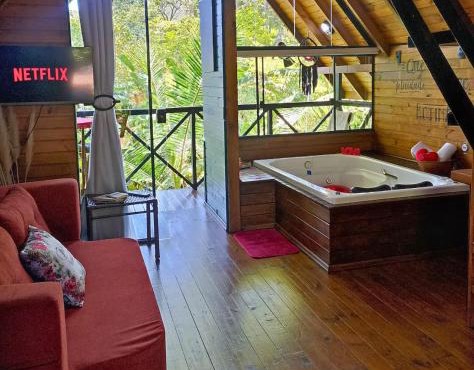 Cabana com Cachoeira Privativa