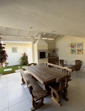Casa à 100 metros da Praia de Jurerê Internacional
