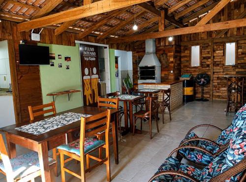 Casa 600mt da praia, com 3 quartos sendo 2 suites Gravatá
