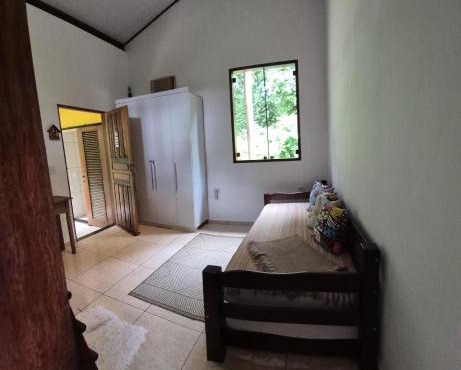 Recanto da Margo 2, casa com acesso a cachoeira até 10 pessoas