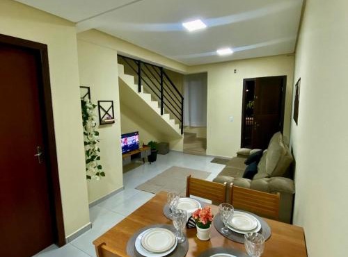 Casa completa com 2 quartos e garagem perto do aeroporto