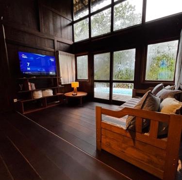 Beautiful View Villa: Sea and Forest