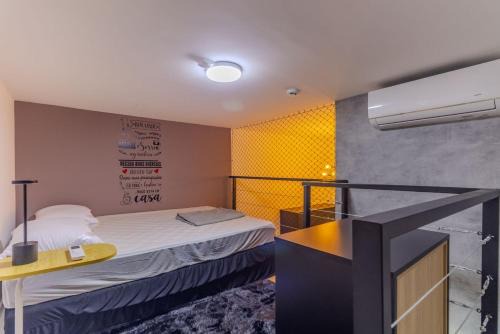 Studio com Academia a 700 m da Estacao da Lapa