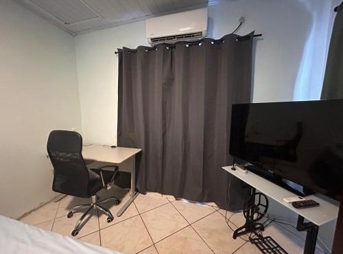 Apartamento na Av das Cataratas de 02 quartos