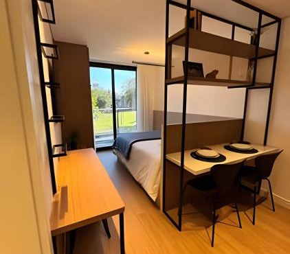 Luxury Suite with Balcony & Wine | Batel Premium