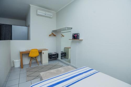 Flat completo - ótima . localização -Centro