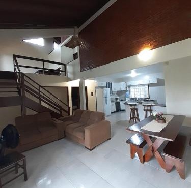 Casa, perto da praia, piscina, 3 quartos, estacionamento, cozinha, churrasqueira, WIFI