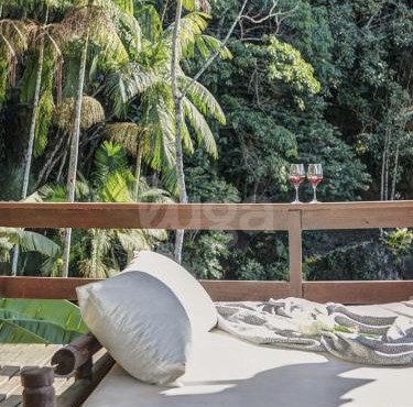 Four Seasons Farm | Peace & Nature Retreat