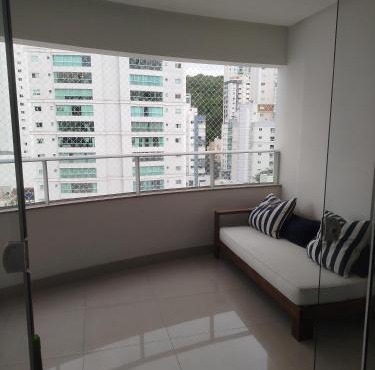 Apartamento pertinho do mar, e roda gigante