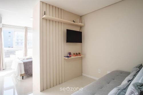 Studio in a Condo w/Pool 550m from Beach TOR0407