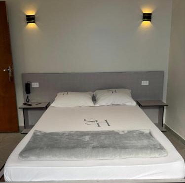 Singular hotel