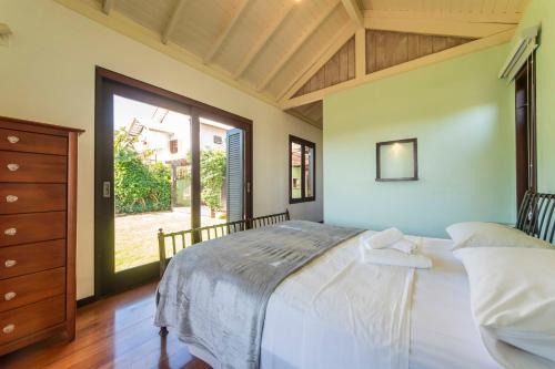 Casa ampla c/jardim e churrasqueira BK3156