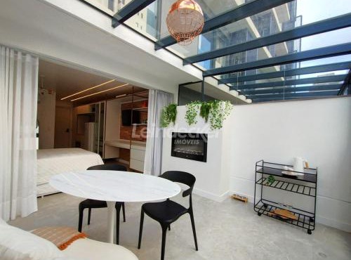 Compacto de luxo- 24 de Outubro