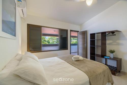 6BR Beachfront Home in Bombinhas ABM0101