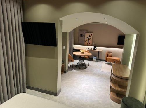 Mogano Premium Hotel - ELETROPOSTO