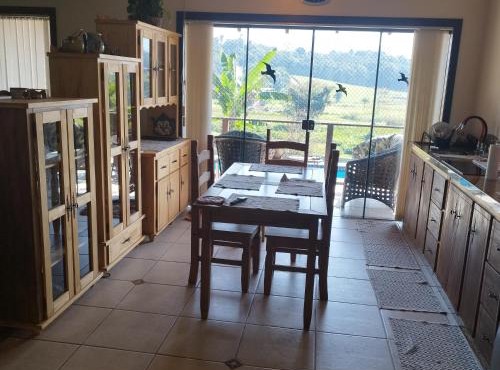 Casa suíça suíte nr3 master luxo 4-pessoas in Pomerode
