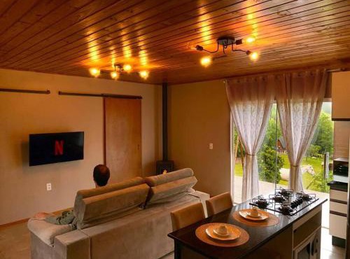 Chalé Sunset com Hidro, lareira, piscina, cavalo, trilha, tiro ao alvo