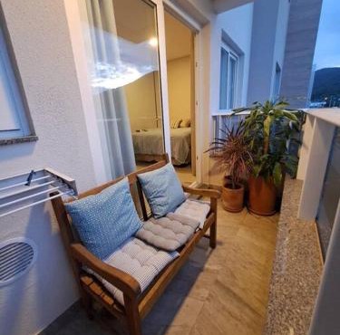 Studio moderno e bem equipado próximo à praia