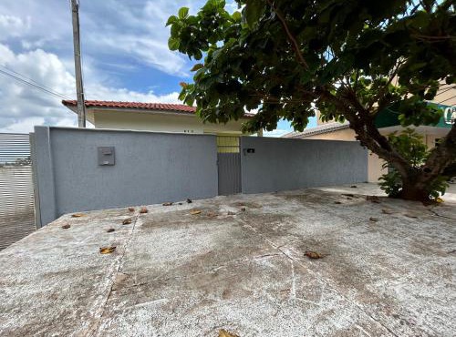 Unidade independente e confortável, em sobrado residencial no coração de Foz! TÉRREO e piscina compartilhada