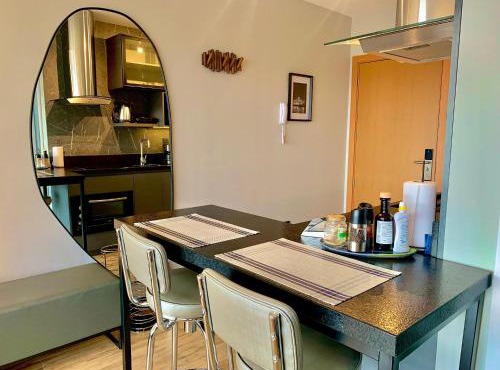LIV - Apartment 1108