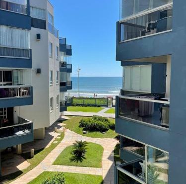 Itapema-Meia Praia- quartos -Frente Mar!