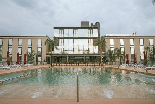 Howard Johnson Plaza La Ribera