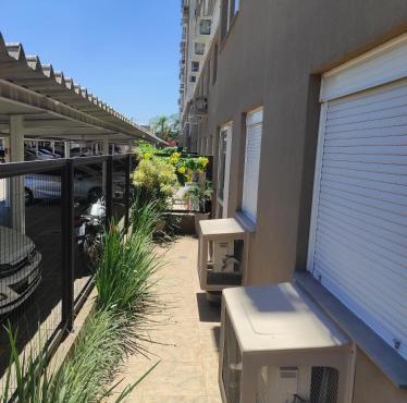 Lindo apartamento térreo 700mts Park Shopping Canoas